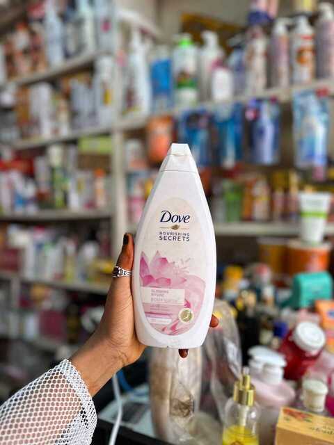 DOVE SHOWER BATH