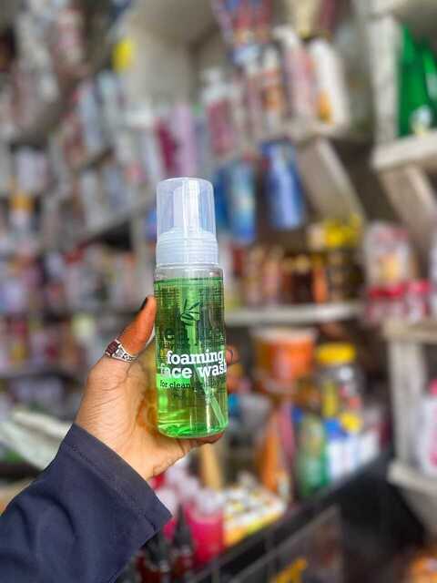 TEA TREE FACEWASH